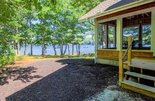 Mac Mahan House | Private waterfront home with large deck & deep water dock
