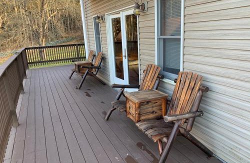 Ouaquaga Ski Chalet | Private with a Beautiful View House