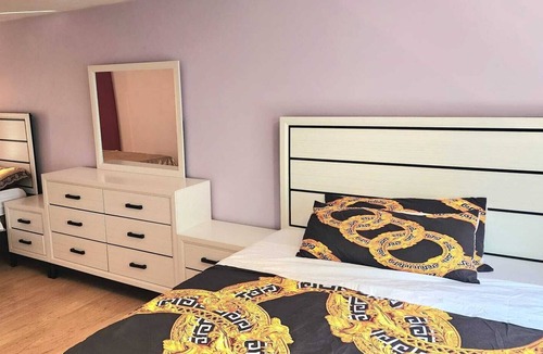 Worcester Bed & Breakfast | Privately Homely. Spacious near all stores and major roads 290,I90,495