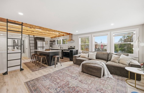 East Wakefield House | Province Lake Retreat, Lake Access, Sleeps 7, Fire Pit, Pets OK