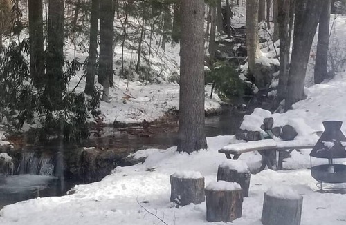 Intervale House | Pumpkin Hollow House/HotTub/Prvt Brook/Large Yard