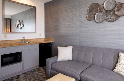 Stroudwater Hotel | PWM Airport 2 Queens Room Breakfast, Pool & Gym
