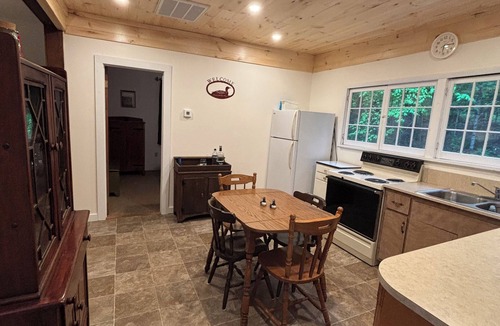 Lake Pleasant Cabin | Quaint 2-bedroom cabin on Oxbow Lake perfect for relaxing lakefront getaways