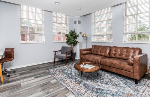 Thompson Square - Bunker Hill Apartment | Quaint 2BR Condo in Charlestown