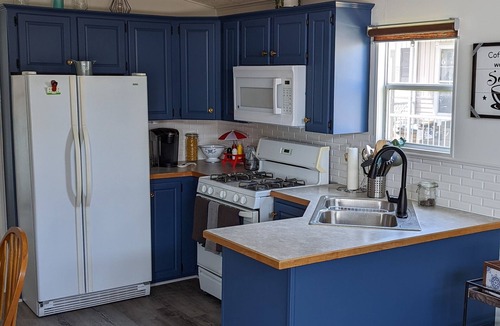 Sherkston Cottage | Quaint 3BR, family/pet friendly retreat perfect for your summer get a way