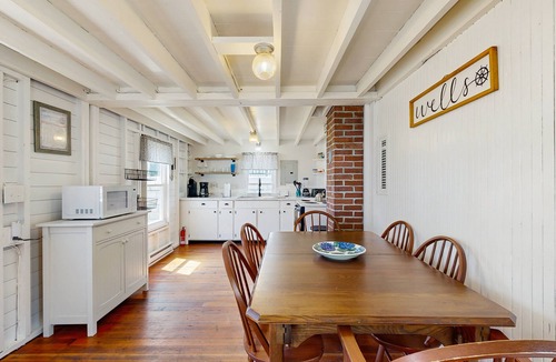 Wells Beach House | Quaint Cottage with Lobster Pot, Modern Amenities, and Several Beaches Nearby