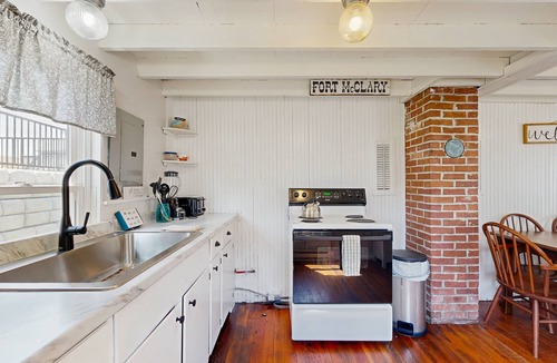 Wells Beach House | Quaint Cottage with Lobster Pot, Modern Amenities, and Several Beaches Nearby