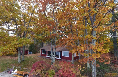 Holderness Cottage | Quaint Cottage With Gorgeous Views
