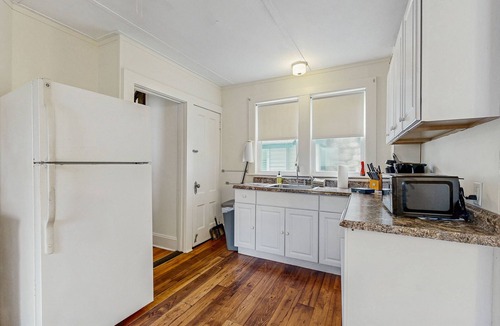 Bar Harbor Cottage | Quaint Family-Friendly Cottage Near Main Street w/Free WiFi and Partial A/C