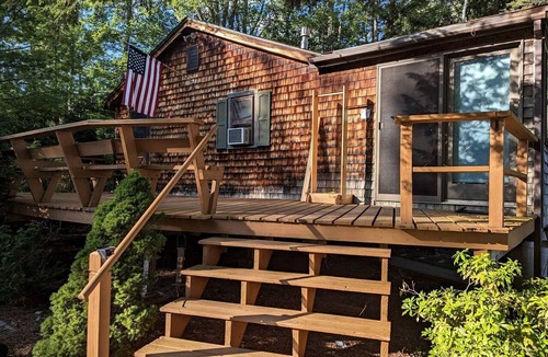 South Effingham Cottage | Quaint Lakeside Cabin for a Peaceful Family Getaway Surrounded by Nature by Province Lake in New Hampshire