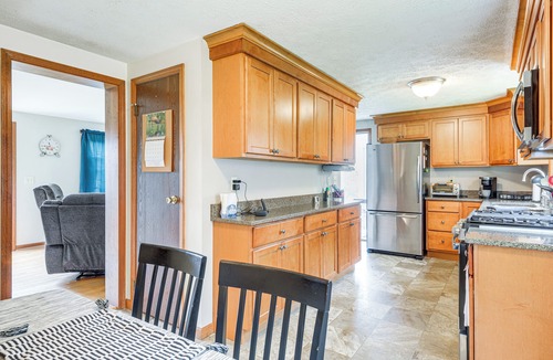 Gill House | Quaint Massachusetts Home w/Yard & Grill!