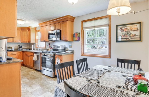 Gill House | Quaint Massachusetts Home w/Yard & Grill!