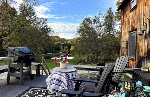 Mount Holly Cabin | Quaint, relaxing and cozy Cabin for your getaway!