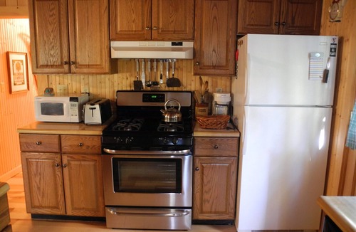 West Newfield Cottage | Quaint Summer Vacation Home on Beautiful Balch Lake