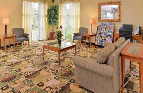 The Centre Hotel | Quality Inn East Haven - New Haven