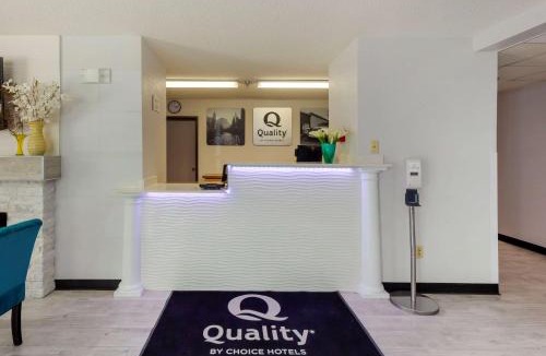 Lee Hotel | Quality Inn Lee - Lenox South