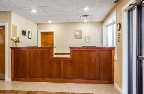 South Portland Hotel | Quality Inn & Suites South Portland