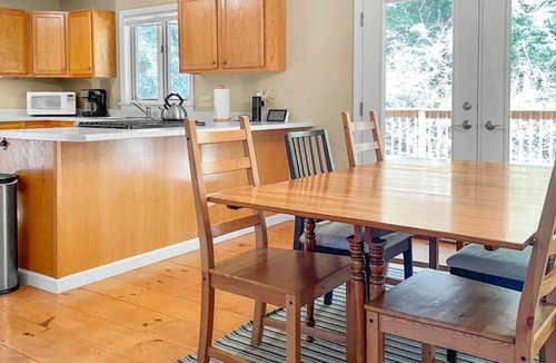 Quechee House | Quechee Lakes NEW L ISTING