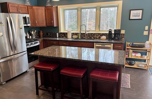 Quechee House | Quechee retreat near Gorge & Ski