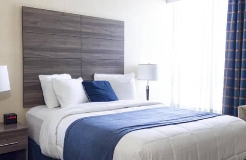 Fairhaven Hotel | Queen Bed Standard View