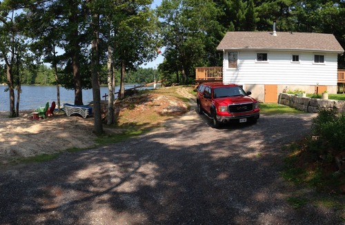 Crowes Landing Cottage | Quiet 3 Bedroom Cottage On Stoney Lake, Ontario