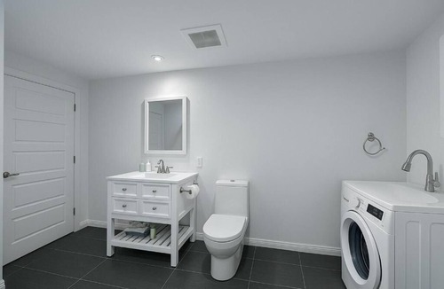 Saint-Philippe House | Quiet&Comfort Entire New house, near MTL, Parking