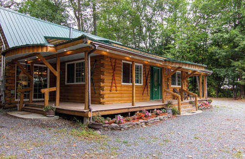 Moultonborough Cottage | Quiet Lake Retreat with Fireplace and short walk to the beach