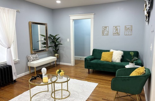 Springfield House | Quiet Neighborhood-5BR near Big E, Mass Mutual, Six flags