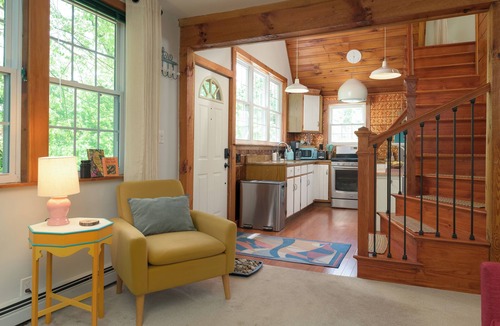 Town of East Fishkill Cottage | Quiet Solitude with Firepit, Electric Stove & Private Deck