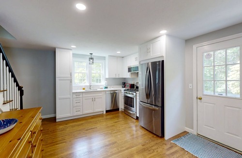 East Dennis House | Quintessential Cape Cod Home. Beautiful Beaches, Chip Shot to Golf and Town