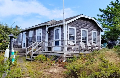 North Truro House | Quintessential Cape Cottage-A/C, Only 0.7 MI to Cold Storage Beach on Cape Cod Bay