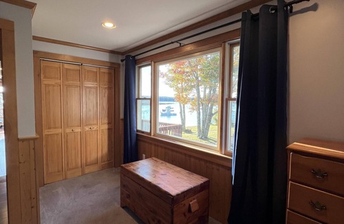 Sebascodegan Island Cottage | Quintessential oceanfront Maine cottage on the shore of picturesque Cundy`s Harbor!