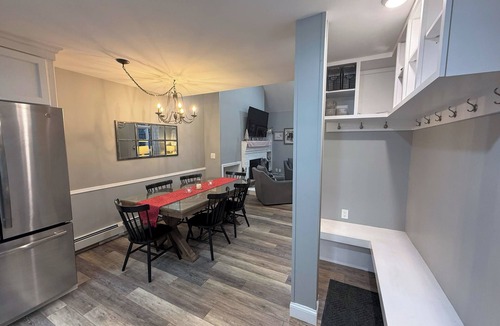 Bretton Woods House | R1 Renovated ski-in ski-out condo in Bretton Woods with fireplace