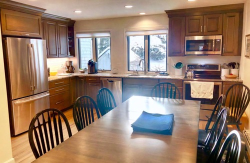 Bretton Woods Villa | R5 Completely renovated Bretton Woods condo, AC, unbeatable SKI-IN SKI-OUT location! Fast wifi!