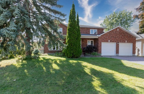 Aylmer Villa | Rare Spacious 5-bedroom Home Prestigious neighborhood near downtown Ottawa