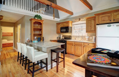 Sherwood Forest House | Real Estate: Therapy - Lake, Laundry, Love it
