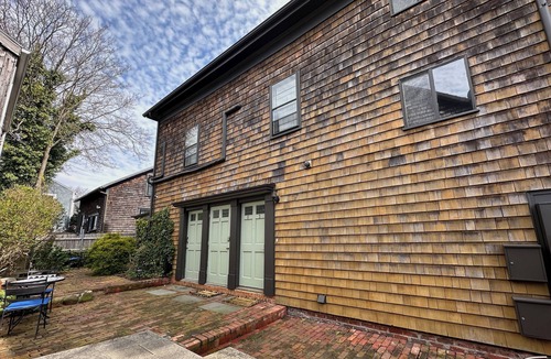 Off Broadway Apartment | Recently Renovated 2 Bed 1 Bath (Dog Friendly) Apartment in the Broadway Neighborhood