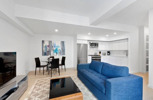 Battery Park City Condo | Rector Place 1BR Retreat with Fitness Room & Pool