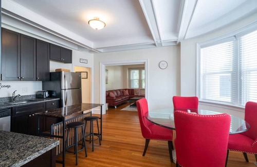 Foxcroft Square Apartment | “Red” 2-bedrm Apt in Jenkintown w/Free Parking