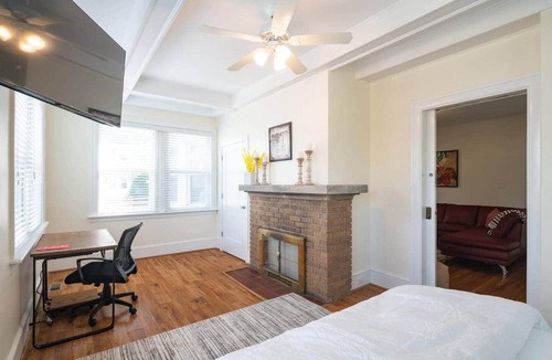 Foxcroft Square Apartment | “Red” 2-bedrm Apt in Jenkintown w/Free Parking