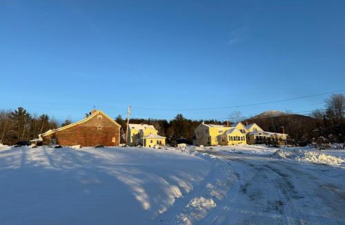 Mendon Hotel | Red Clover Inn