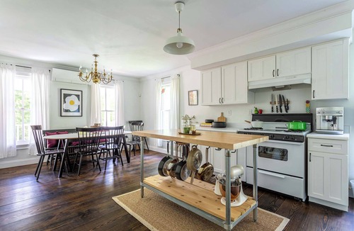 Youngsville House | Red Hill House - Farmhouse Charm with Natural Views