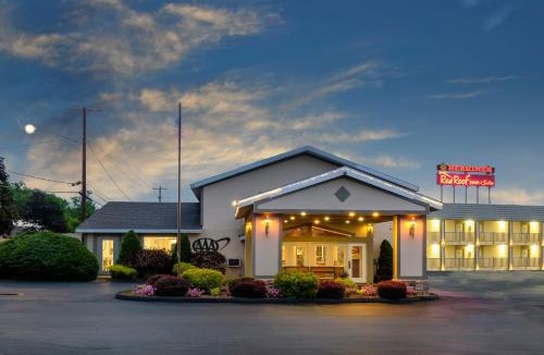 Herkimer Hotel | Red Roof Inn and Suites Herkimer