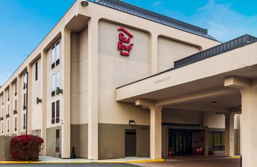 Meriden Hotel | Red Roof Inn - Meriden - CT
