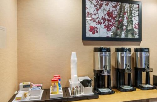 Meriden Hotel | Red Roof Inn - Meriden - CT