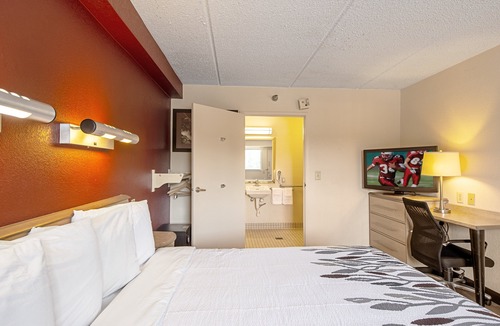 Milford Hotel | Red Roof Inn Milford - New Haven