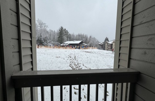 Stratton Mountain Condo | REDUCED RATES FOR MARCH! Ski In - Ski Out Condo in OberTal 'F' Building!