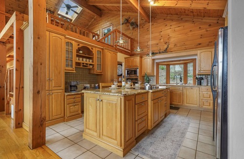 Mill Hall Cabin | Reflection Ridge | Epic Mountain Cabin w/Pickleball, Sauna, Theatre, Golf-Sim, Pond & Hot Tub