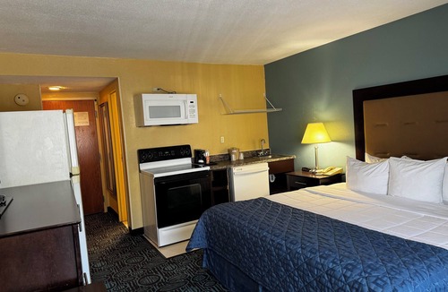 New London Hotel | Regency Inn and Suites - Handicapped Non Smoking with Mobilty Access