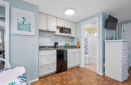 South Yarmouth Cottage | Relax & Unwind at The Coastal Haven & Seascape